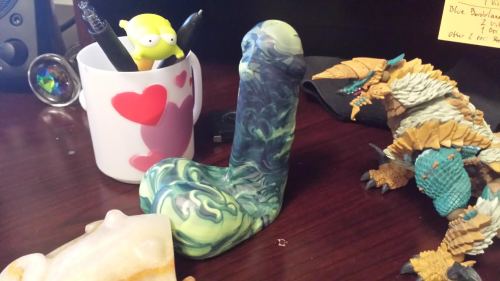 DA Pocket Penis arrived today but I woke up at like 7:30 pm so no daylight photos for you. Beware th