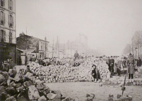 revolutionaryhopes:  gramscislashlenin:  Communards at the barricades, Paris 1871.  Beneath the cobblestones… 