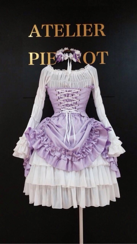 steampunk-and-junk:  ATELIER-PIERROT 幻想曲コルセットワンピース   ¥26,000+tax