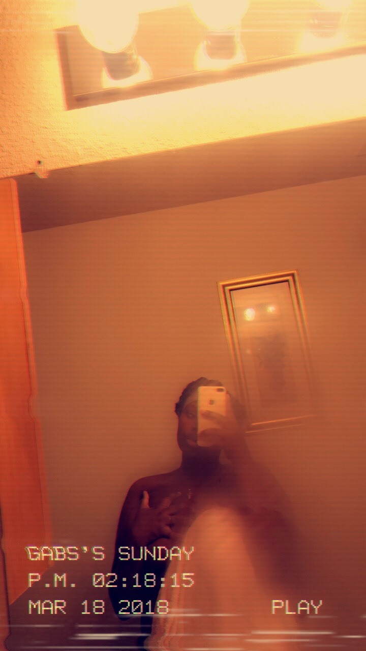 gabbygurl009:  selling my good pics and vids, hmu.