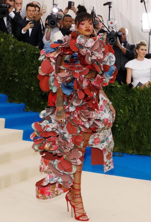 Rihanna on the Red Carpet wearing Comme des Garçons at the Costume Institute Gala at the Metropolita