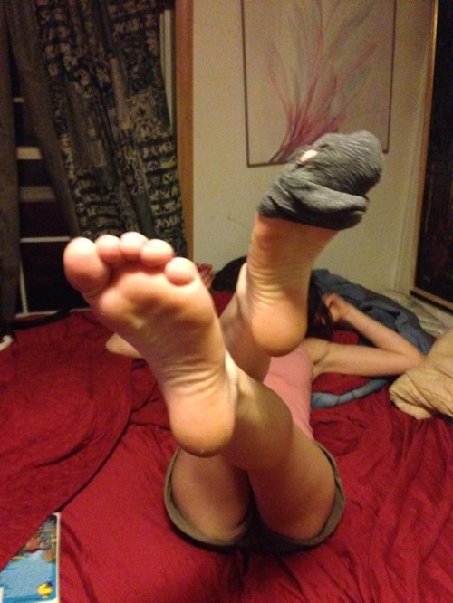 karathefootgoddess:socks or no socks??? message directly for naughty photoshoots and videos<3