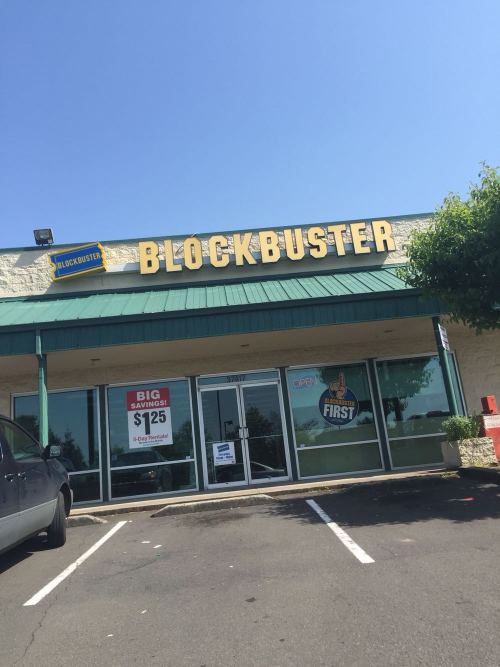 haha-woww:  redditfront:  YOU GUYS LOOK I FOUND ONE! AND ITS OPEN!  haha…. woww….