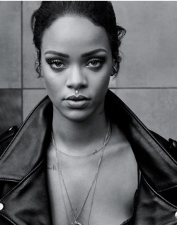 fuckyeahrihanna:  Rihanna covers New York
