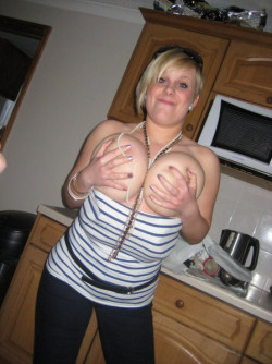 luvbigboobsbigtits:  Click Here For Big Tits Pics If You’d Rather Get Laid Click Here  Perfection