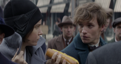 ilverwarty: when bae bumps into u and ur trying to eat a hot dog