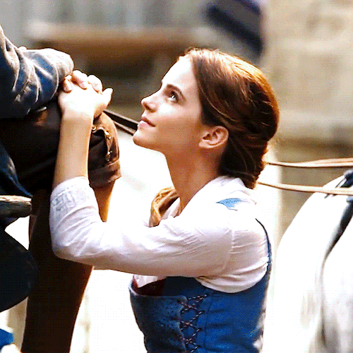 EMMA WATSONBehind the scenes of Beauty and the Beast (2017)