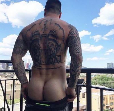 belgusto1:  Man, would I love to scrub his back!  Joshua Andrew taking a hot shower…bubble