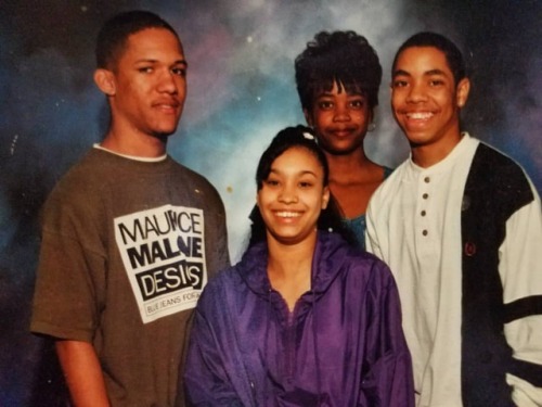 Mid 90&rsquo;s: The Homies! #tbt #Searsly #PaseoAcademy #kansascity #mid90s #thatshirttho #allofmyho