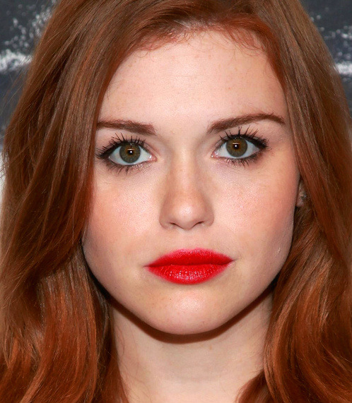 redheadsmyonlyweakness:  Holland Roden