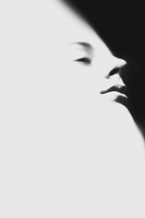 svdp:haunting surreal photography by Silvia Grav. Check out more of her works HERE