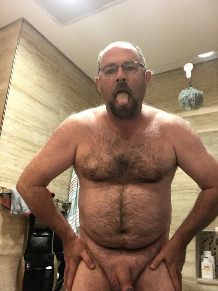 bradbraux2:  Follow us http://bradbraux2.tumblr.com/+97433718737 Kik-loloaqi Contact