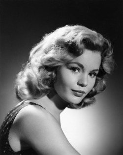 miss-accacia27:Tuesday Weld https://painted-face.com/