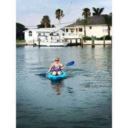 Took it for a spin and didn’t even flip over 💁🏼‍♀️☀️🌊    #leighbeetravel #florida #tampa #kayaking #gulfofmexico #latergram #stpete #lovewhereyoulive #vitaminsea  (at Treasure Island, Florida) https://www.instagram.com/p/BzjqM-YpXzE/?igshid=16cytlxa9l873