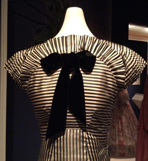 professorpski:Stellar Stripes from American Style and Spirit This evening gown was worn by a membe