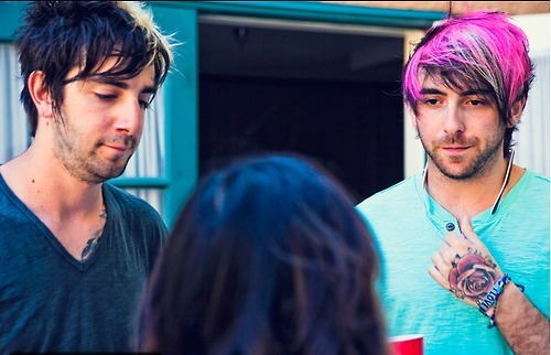 fartfiction:  max-piercedtheveil:  what babes.  aLEX’S AHIR LOOKS DO PINK IM CRYI