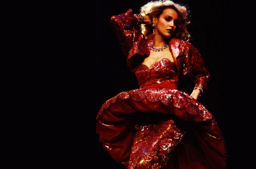 Jerry Hall by Bart van Leeuwen, London 1985 Excerpt from ‘Nabelichting’, Chapter 19, A L