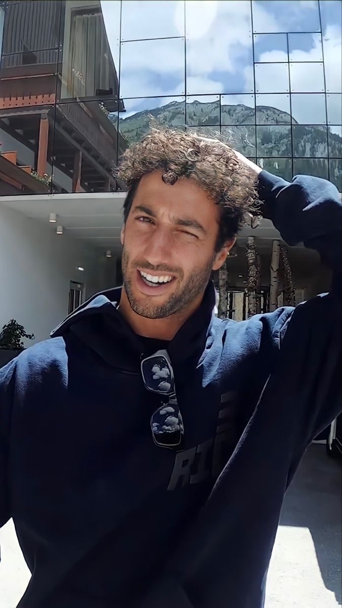 Daniel Ricciardo.