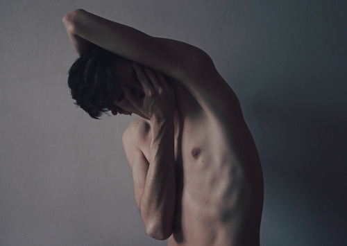 bodymil:  c-o-l-d—h-a-n-d-s:  Armpit study by Pablo Poulain on Flickr.