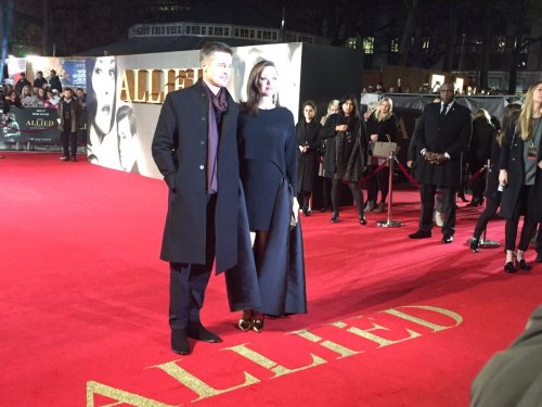 dbarraja:Brad Pitt &amp; Marion Cotillard at the “Allied” premiere in London (November 21)
