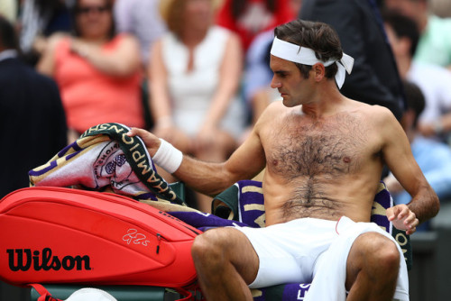 hotfamousmen:  Roger Federer