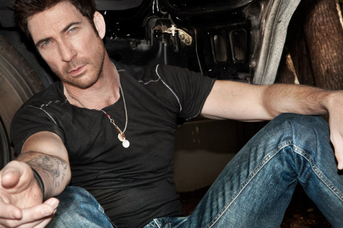 elijah120607:  Dylan McDermott (US, 52, 1.83m)＠Tony Duran.