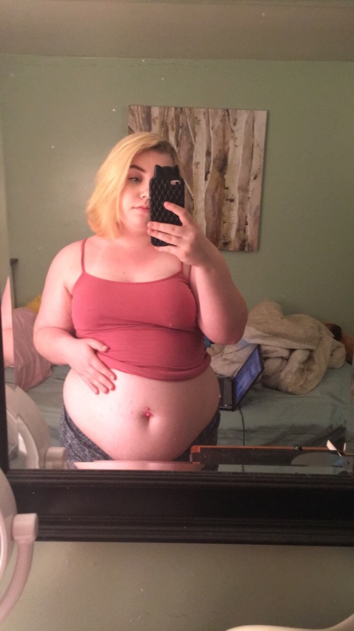 gothbelly:  (2015-2017) pls look at how big my tum is now