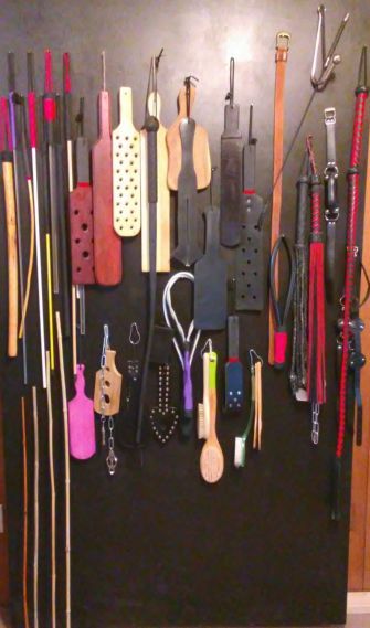 curiosrandy: Looking to get spanked