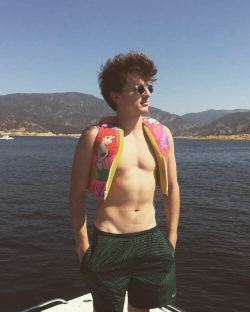 guytography:  Charlie Puth Shirtless