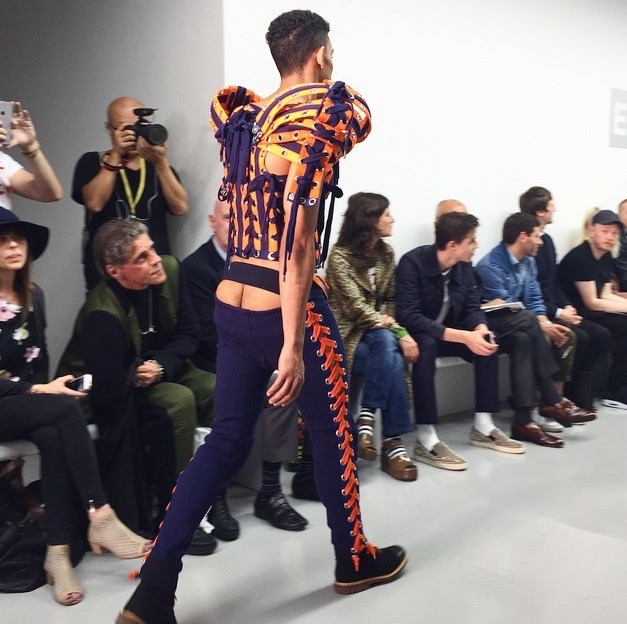 mrmatthu:  kunsthalles:  amen69fashion:  K!  Sure! Expose le crack  I’m fine with