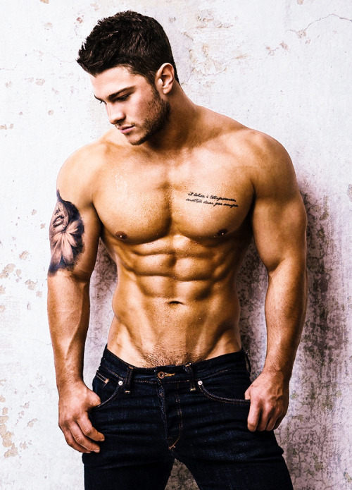 hypnomasterl:Every little thought has been drained from his body to make room for all the muscle.