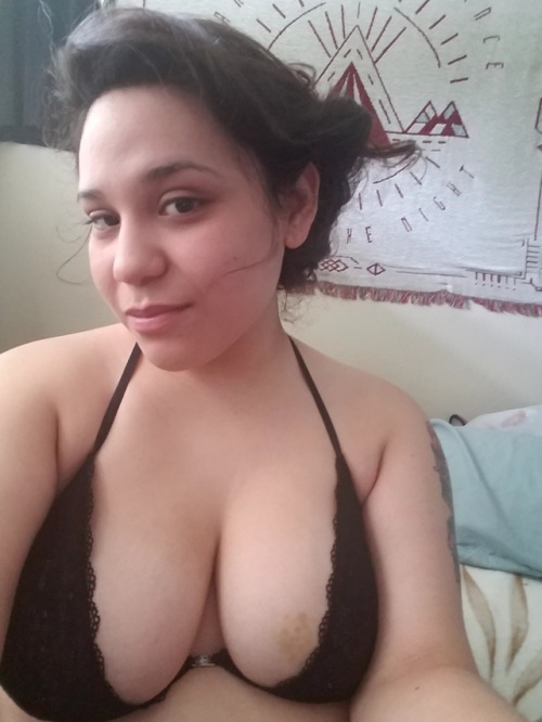 zef-angel:  Bruised bed baby 🖤