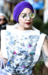 electrapico-deactivated20140428:  Lady gaga + Glasses 