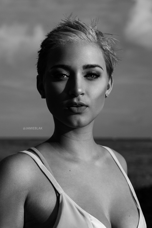 Kristen - by @jamieblakInstagram  |  Tumblr  |  Flickr  |  500px  |  Behance  |  Ello  |  Model Mayh