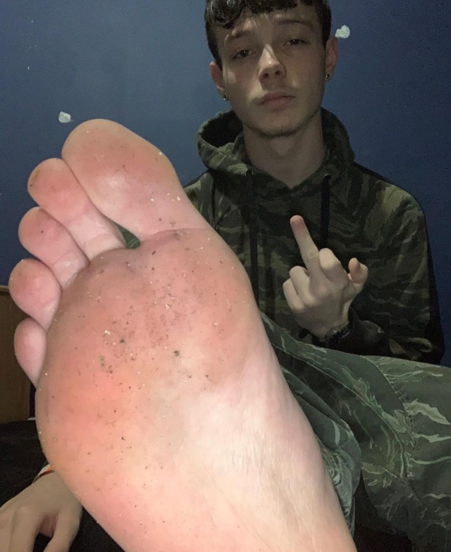 Male feet master