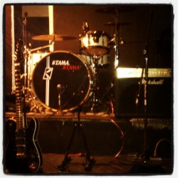 Keep on rockin! #drums #tama #guitar #fender