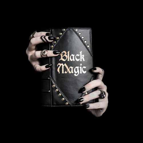 &lsquo;Black magic&rsquo; vegan clutch by #skinnybags And rings by #rogueandwolf All Availab