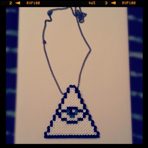 Illuminati from Bowsdontcry #bowsdontcry #hamabeads #illuminati #accessories #collier #eye #mode #fa