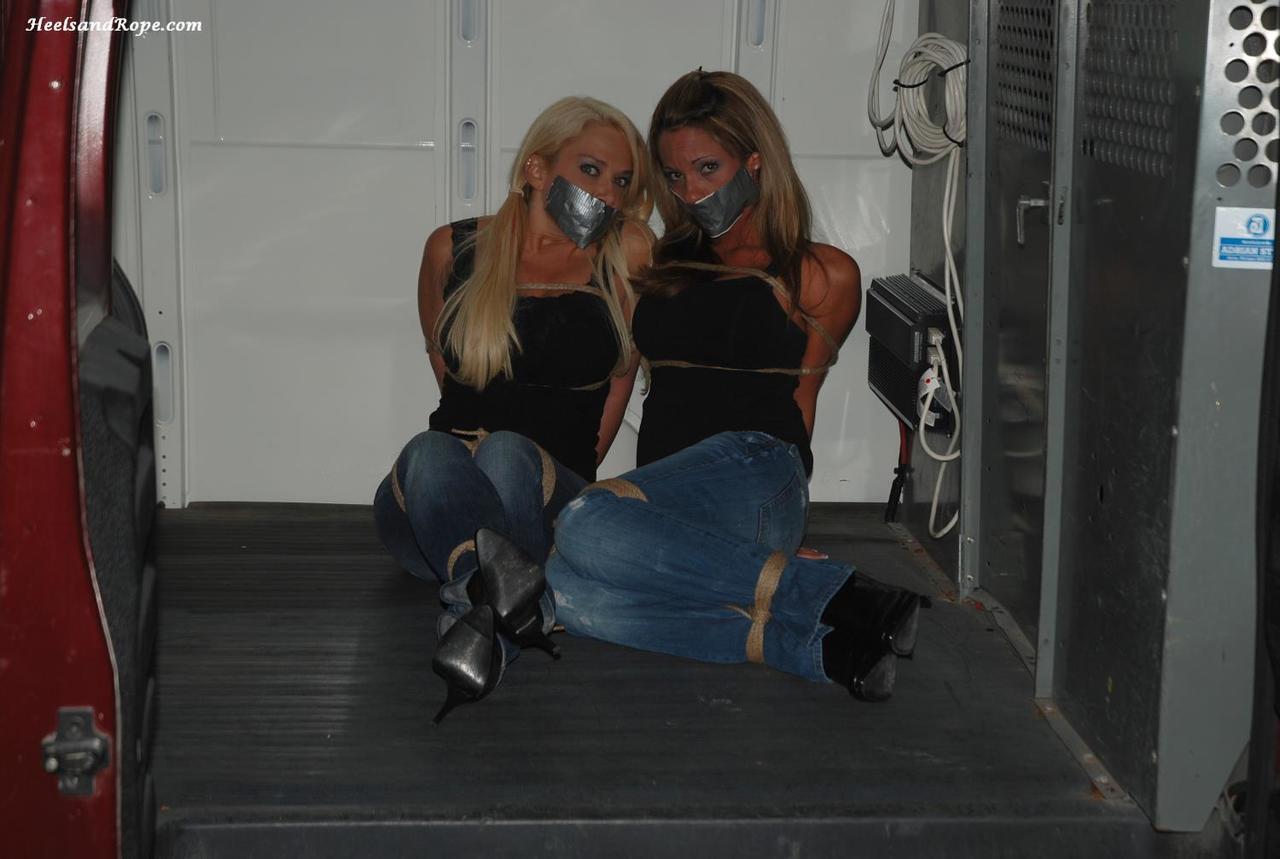 bondagehedgehog:  Nicki Masters and Destiny (aka Courtney Robinson)
