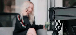 https://64.media.tumblr.com/fac0ae3d59d1e31b4ab1b821eab668d8/tumblr_inline_poomkxNACW1vjg4rh_250.gif