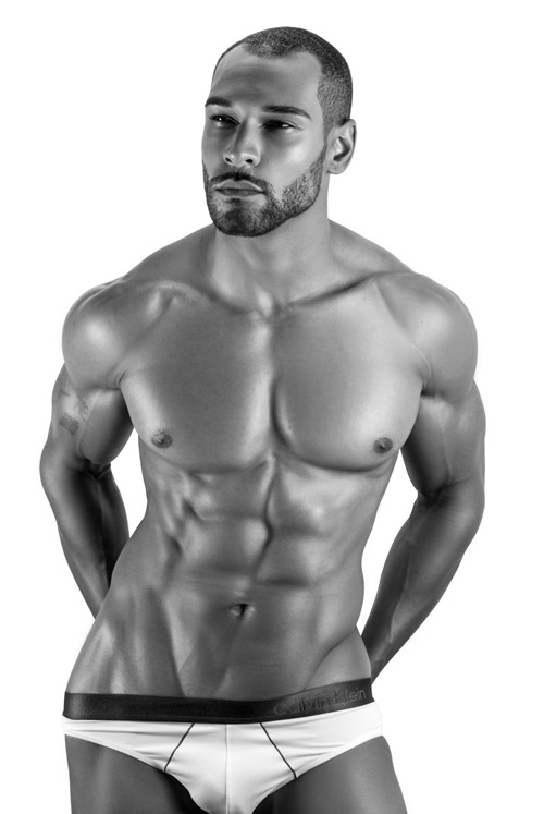 savvyifyanasty:  &gt; his body!  Follow me @ savvyifyanasty.tumblr.com 