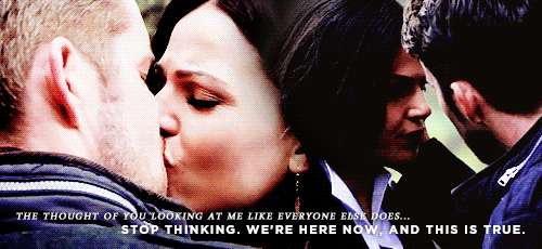 dirtymonstaa: I don’t think the Evil Queen was there to hurt Robin.