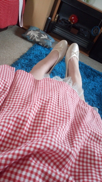 Outfit of the day: red gingham halterneck dress paired with a white petticoat and nude patent shoes