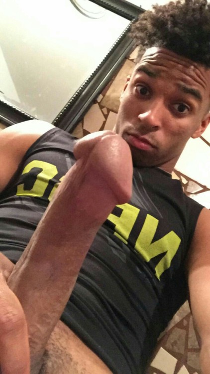 baitfordays:  baitfordays:  My football player Torry! I’d much rather play with his balls 😁🙈🏈🏉  Head over to TBGvids.tumblr.com for his vids!  His vids are literally everything, too bad yalls ungrateful
