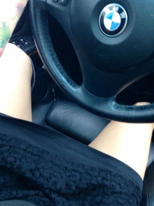 princesspantyplay:  Good morning my fellow freaks! I’m on my way to work!