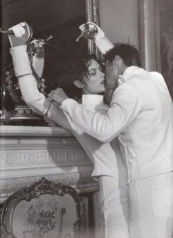 una-lady-italiana:  ©Bruce Weber - 1983models: Shalom Harlow &amp; Marc Vanderloo