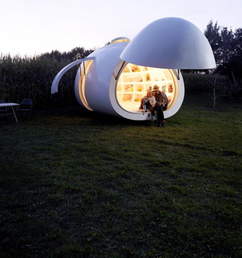 Oh, you dont live in a high concept pod house called the Blob VB3? I&rsquo;m sorry for your life.