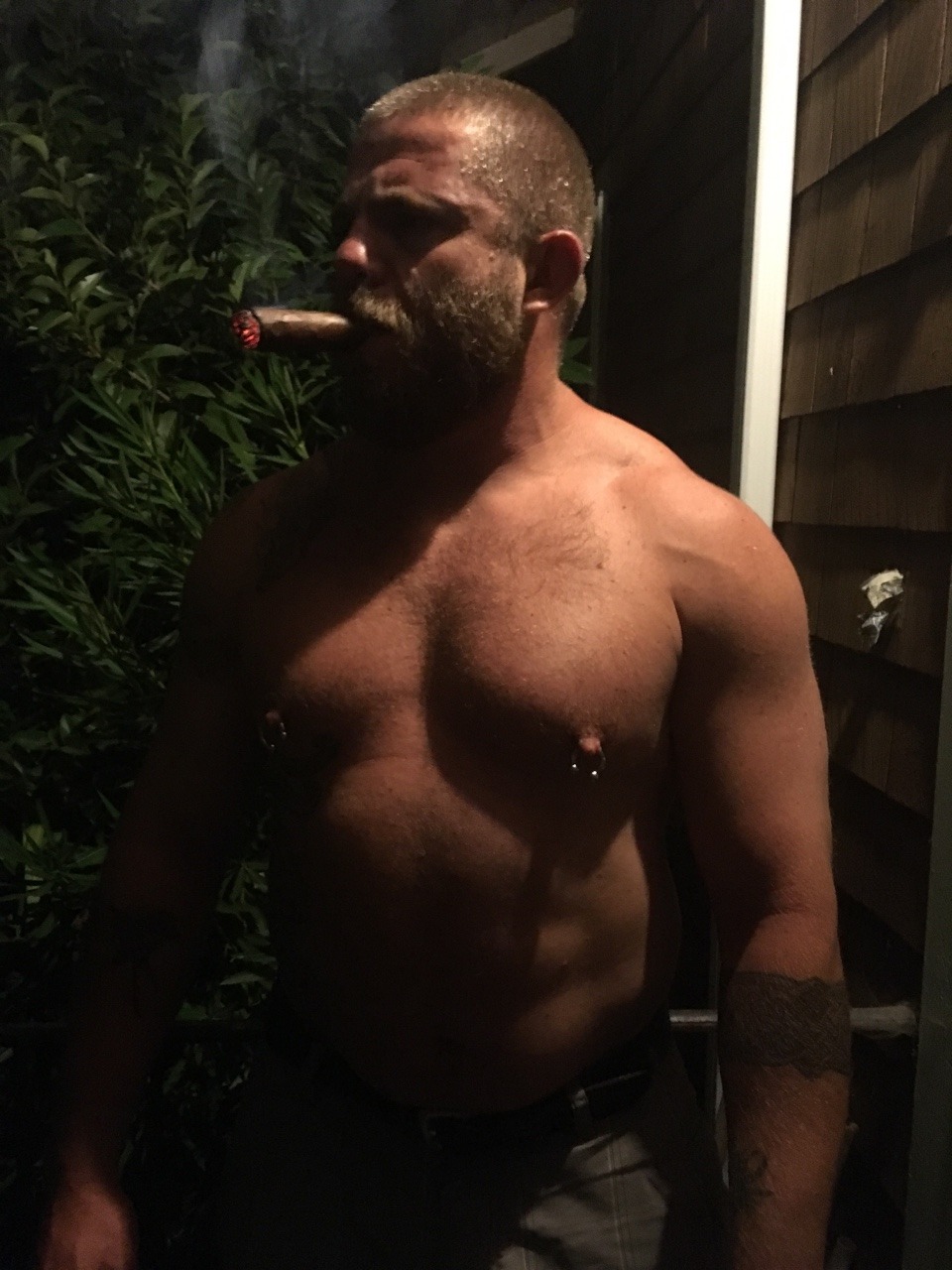 daddycubbytiger:  Daddy and Cubby, cigars after the gym. JFR and a Gran Habano. 