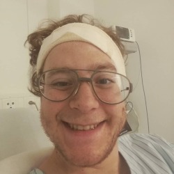 Salut. Voici Quelques Photos De Ma Gueule Après La Tympanoplastie Que J'ai Eu Le