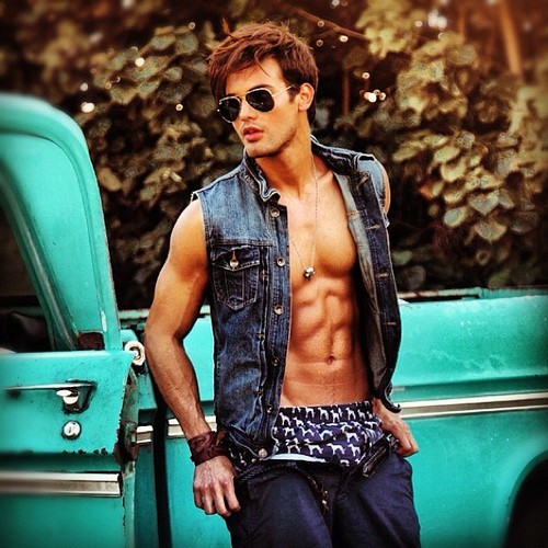  Leonardo Corredor 